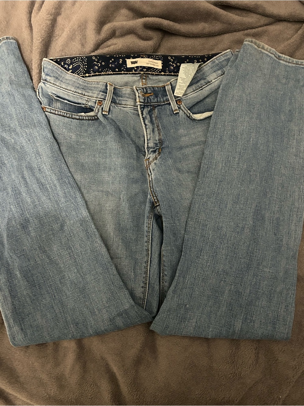 Levi's Light Wash Straight-Leg Women's Jeans